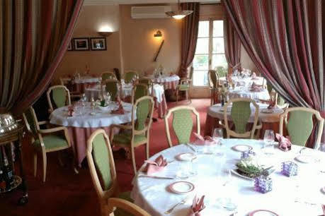 Hotel La Chaum'Yerres Chaumes-en-Brie Exteriör bild
